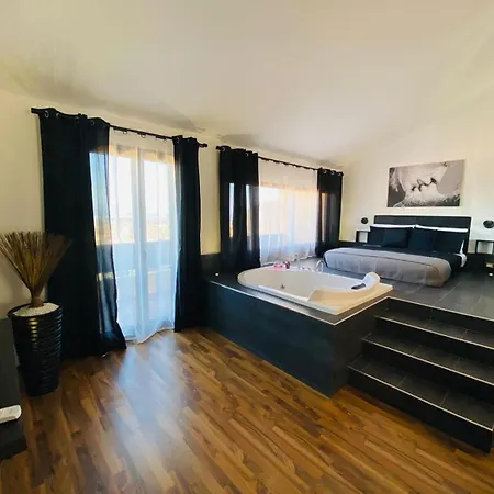 Suite 115 - Luxury Rooms Capoterra Extérieur photo