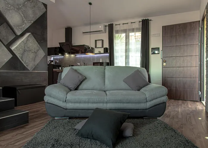 Suite 115 - Luxury Rooms
